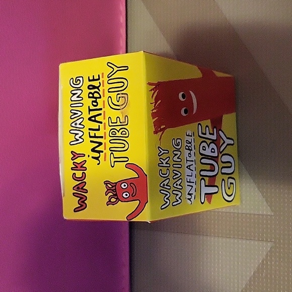 Table top wacky waving tube man - Picture 2 of 5